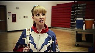 Celebrity Melissa Rauch gets raunchy in Bronze